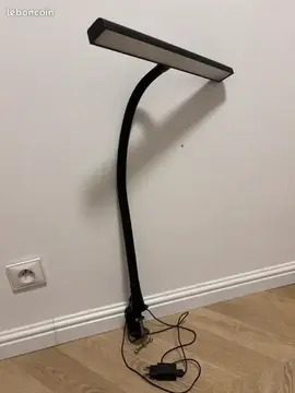 lampe de bureau flexible et ajustable