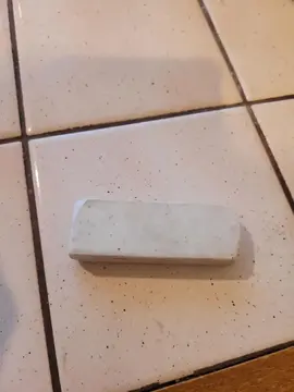 gomme blanche bon état