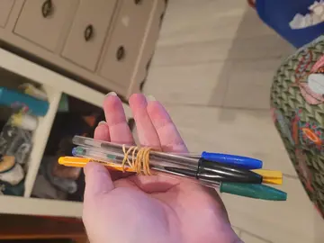 lot 4 de stylo fonctionne tester bon état