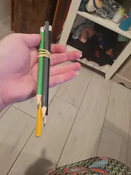 lot de crayon a papiers
