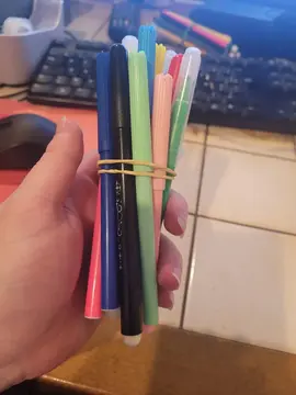 lot numéro 2 de feutres je les ais tester ils fonctionne
