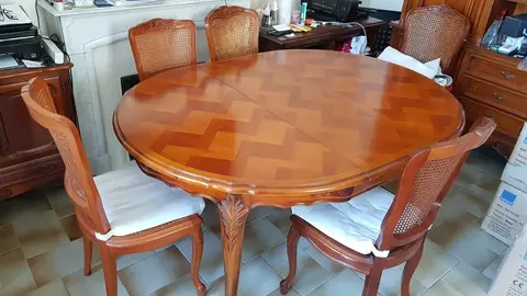 Table à manger + 4 chaises + table basse