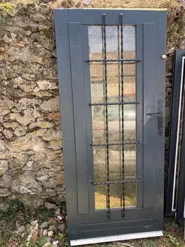 porte et 2 paires de fenetres