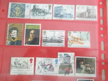 12 timbres oblitérés de Grande-Bretagne