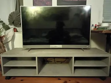 Meuble télé sur roulettes