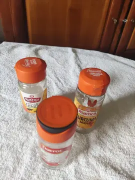 petits pots à épices en verre ( vide )