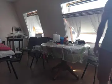 1 table et 4 chaises