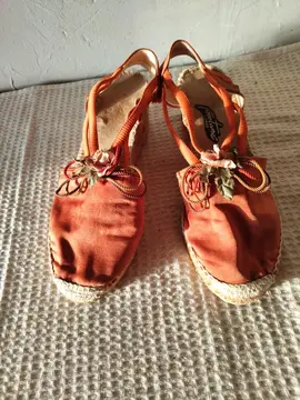 chaussures d été femme p 37.. neuves