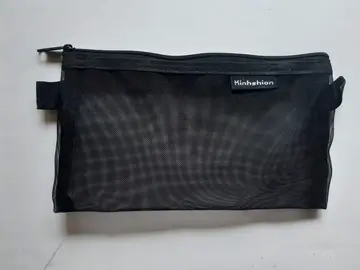 petite trousse noire transparente