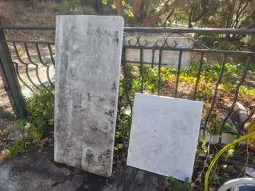 plaques