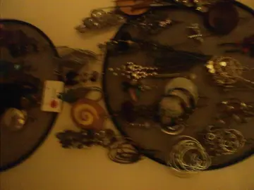 lot de pendentifs & support