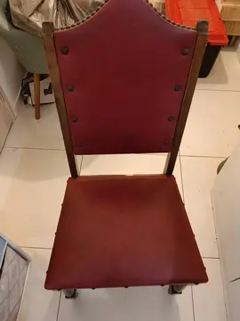 4 chaises styles ancienne