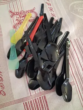 lot de cuillères en plastique, type pour glaces