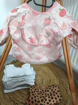 lot de vêtements fille 18-24moi