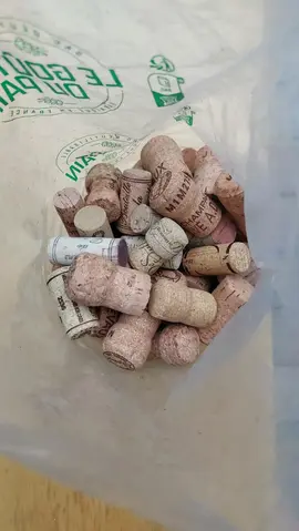 Lot de bouchons en liège