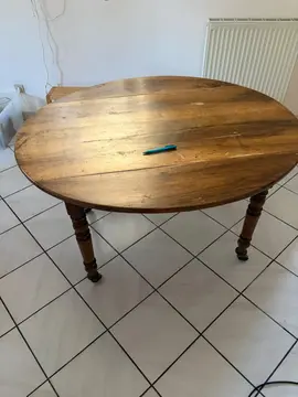 table en bois à rabat ovale