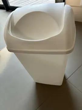 poubelle de salle de bains