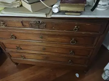 Donne Commode avec marbre