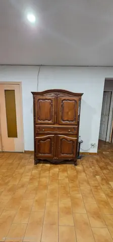 Donne salle de bain