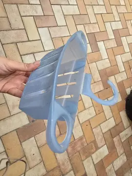 petite étagère de salle de bain