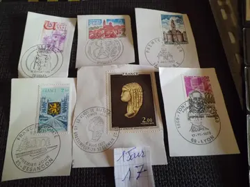 LOT 17 DE TIMBRES 1 ER JOUR
