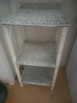petit meuble en osier