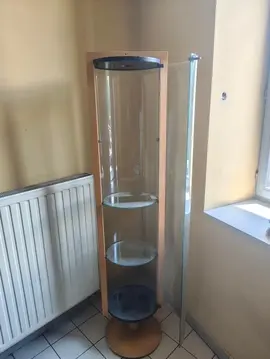 Vitrine cylindrique