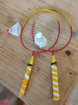 jeu enfant badminton