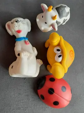 Figurines
