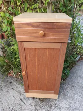 petit meuble 1 tiroir 1 porte façade pin massif