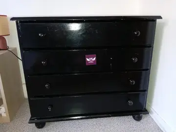 Commode noire