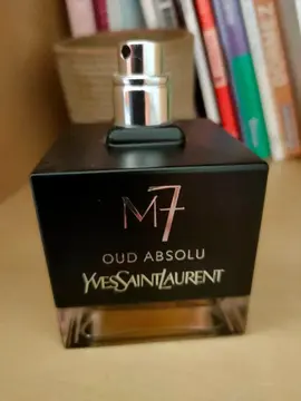 Bouteille parfum Yves Saint Laurent