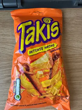 Chips cheddar Takis intense nachos