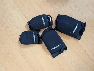 genouillères 2 tailles