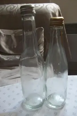 2 petites bouteilles verre