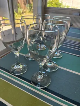 6 verres à pied