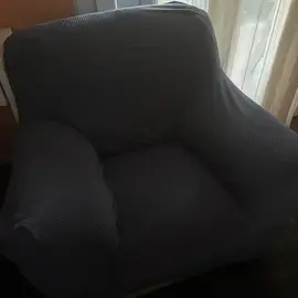 canapé 3 places plus fauteuil +sommier et matelas une personne