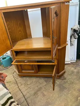 Meuble de coin, TV, 128 cm par 58 de large hauteur 74