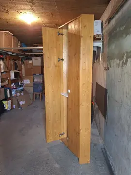 armoire à section trapézoïdale