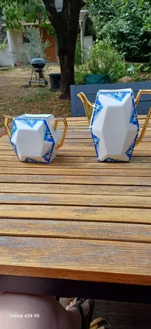 PIECES DE PORCELAINE