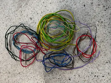 Restes de fils électriques