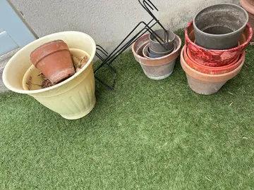 Lot de pots pour plantes