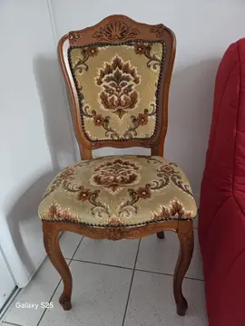 Donne 3 chaises bois/tissu