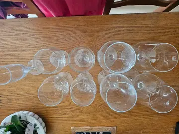 8 verres : donnés