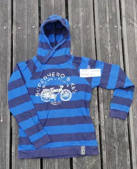 Sweat 12A - taille plutôt 10A