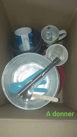 donné carton de vaisselle
