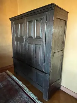 Buffet / Bahut / Vaisselier en chêne noir