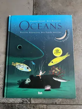 grand livre de contes et CD