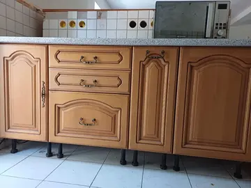 meubles de cuisine année 2000 et living année 1970