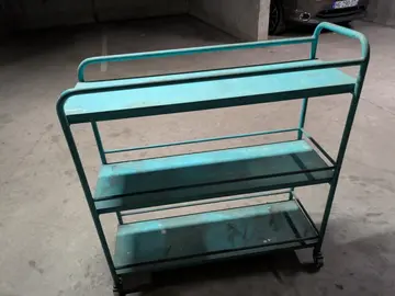 desserte à roulettes